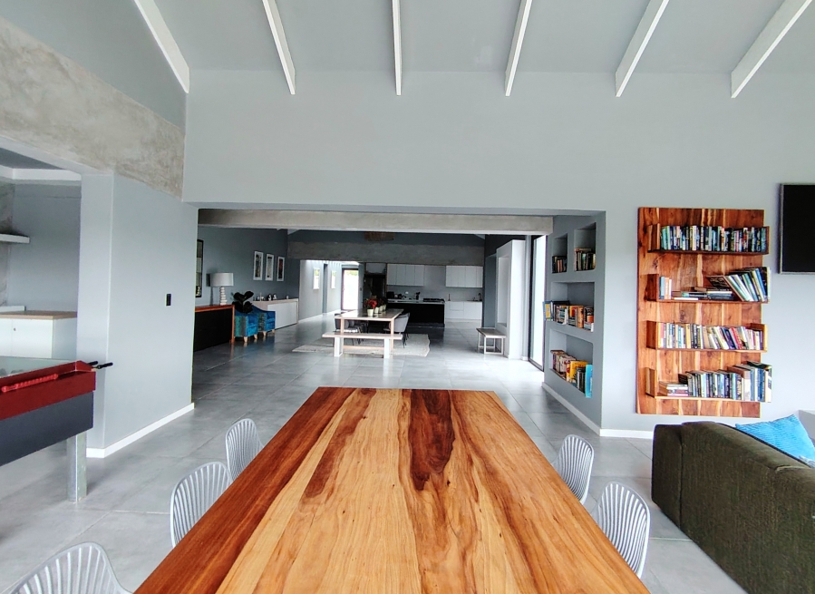 5 Bedroom Property for Sale in Brackenridge Western Cape